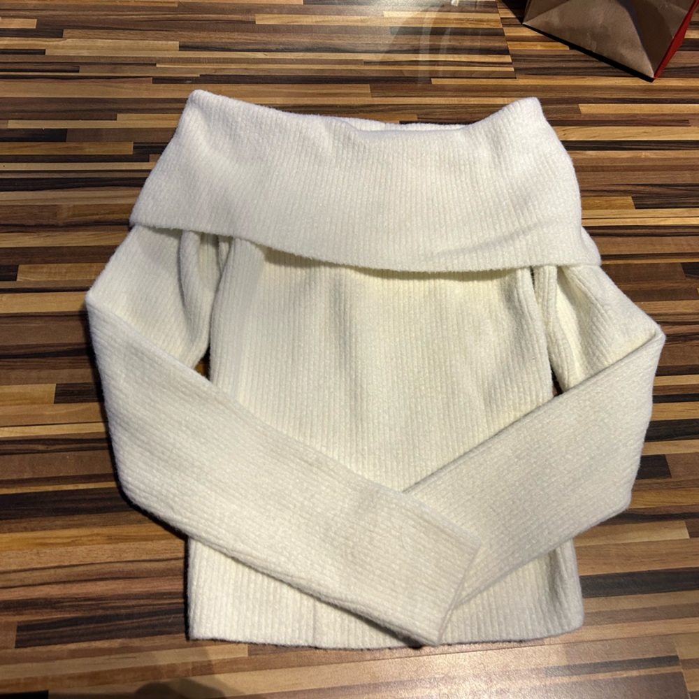 Marled Off-Shoulder Cream Sweater